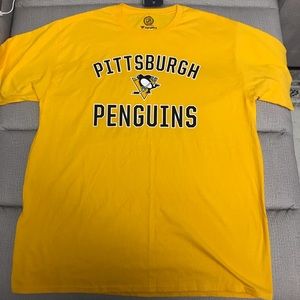 Mens XL Pittsburgh Penguins T-Shirt NWT